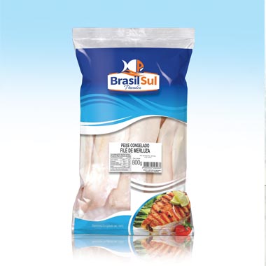 FILÉ DE MERLUZA<br><br>A Merluza ( Merluccius hubbsi ) pode chegar a medir até 90 cm de comprimento. Formam cardumes densos e sua dieta é composta, basicamente, por plânctons, cefalópodes, crustáceos e peixes menores. Possue carne firme e saborosa.