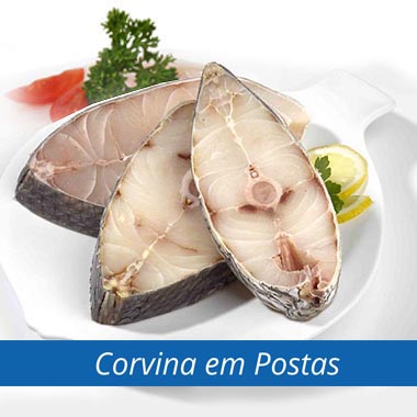 POSTAS DE CORVINA<br><br>No Atlântico ocidental, o termo pode remeter mais especificamente à espécie Micropogonias furnieri, encontrada em diferentes ambientes, das Antilhas até a Argentina, sendo abundante no litoral catarinense. Esses peixes podem atingir 2m de comprimento, têm o corpo alongado e comprimido, de tonalidade prateada a marrom. É uma espécie de grande valor comercial.